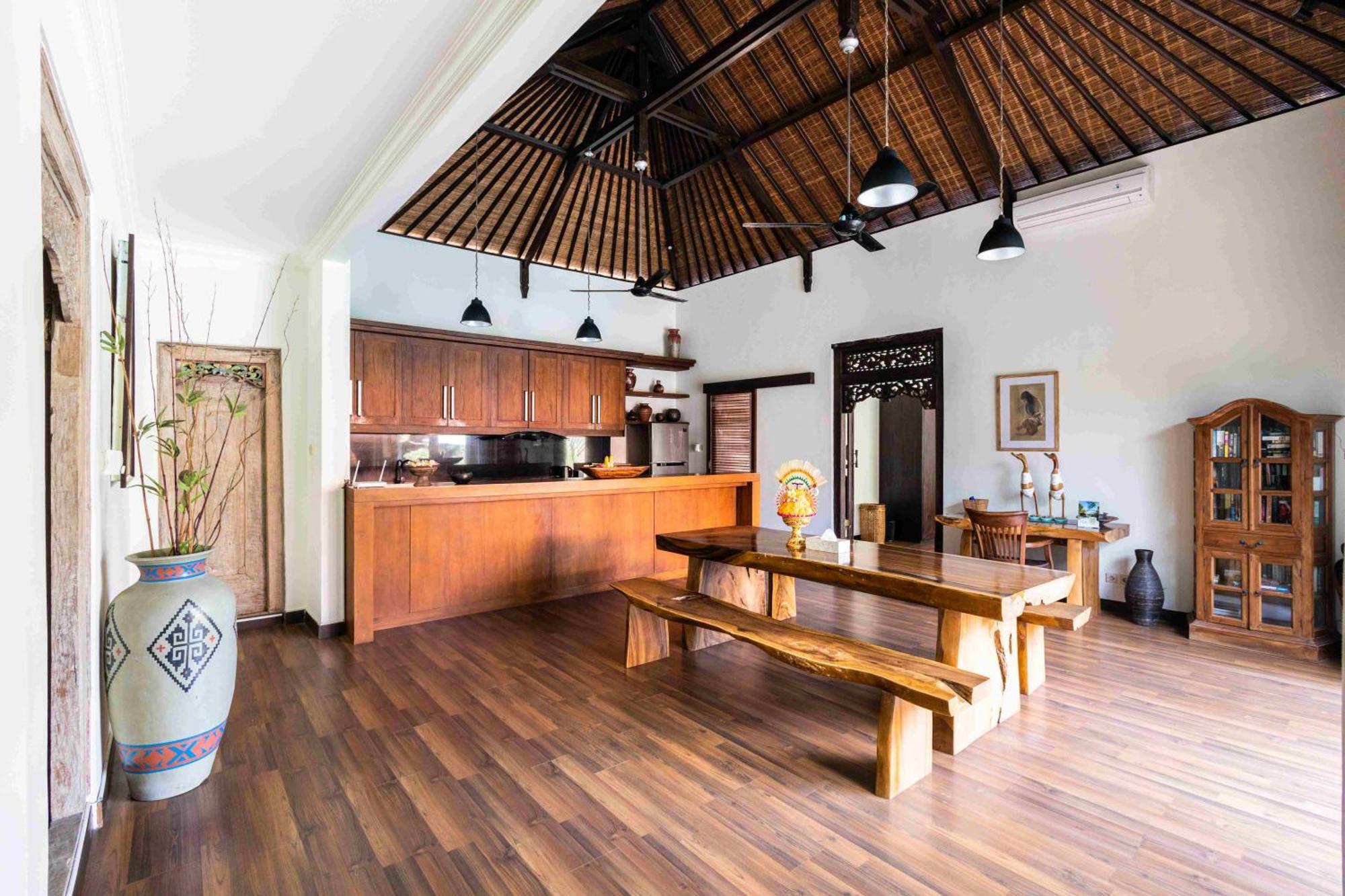 Villa Nesanur - Comfortable & Spacious Beachside Sanur Zewnętrze zdjęcie